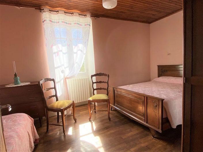 Image No.12-3 Bed House for sale