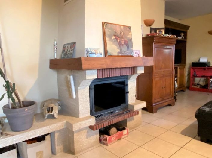 Image No.19-5 Bed House for sale