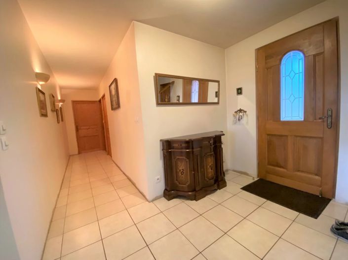 Image No.21-5 Bed House for sale