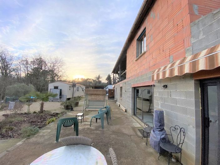 Image No.5-5 Bed House for sale