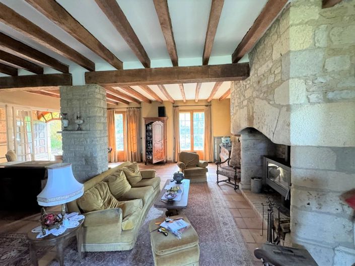 Image No.11-3 Bed House for sale