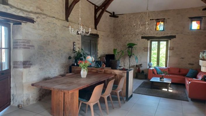 Image No.6-3 Bed House for sale