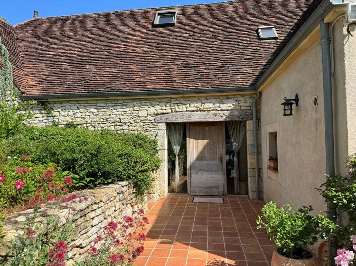 Image No.16-4 Bed House for sale