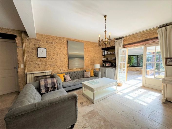 Image No.10-6 Bed House for sale