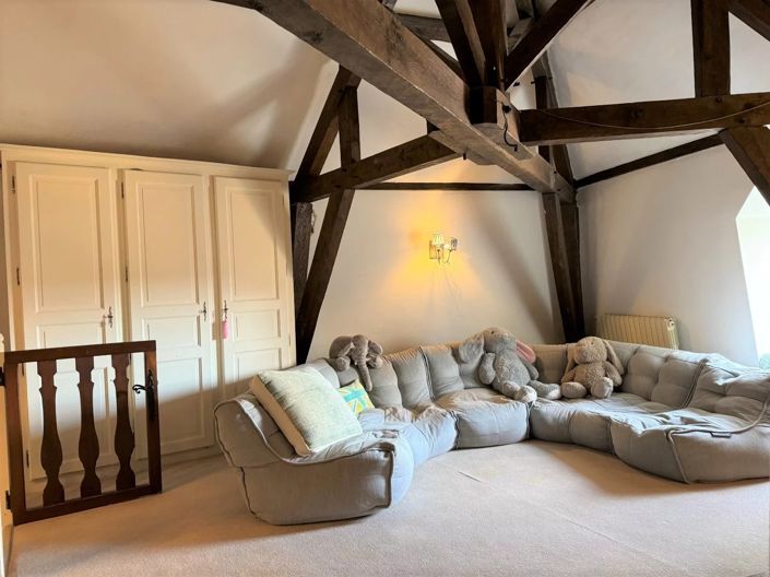 Image No.16-6 Bed House for sale