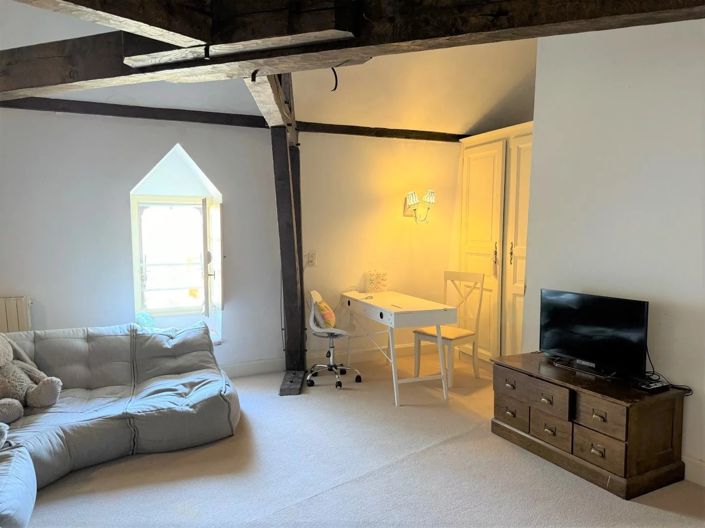 Image No.18-6 Bed House for sale