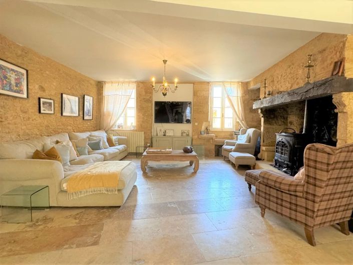 Image No.22-6 Bed House for sale