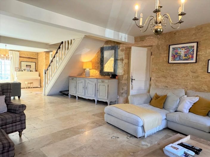 Image No.25-6 Bed House for sale