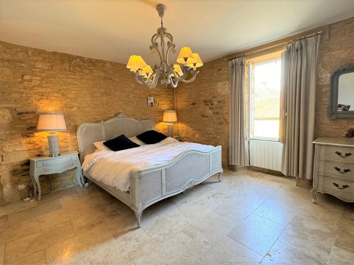 Image No.27-6 Bed House for sale