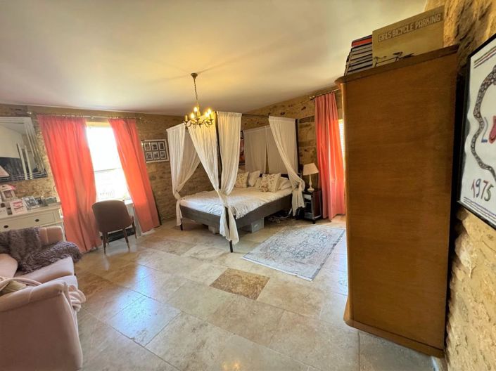 Image No.29-6 Bed House for sale