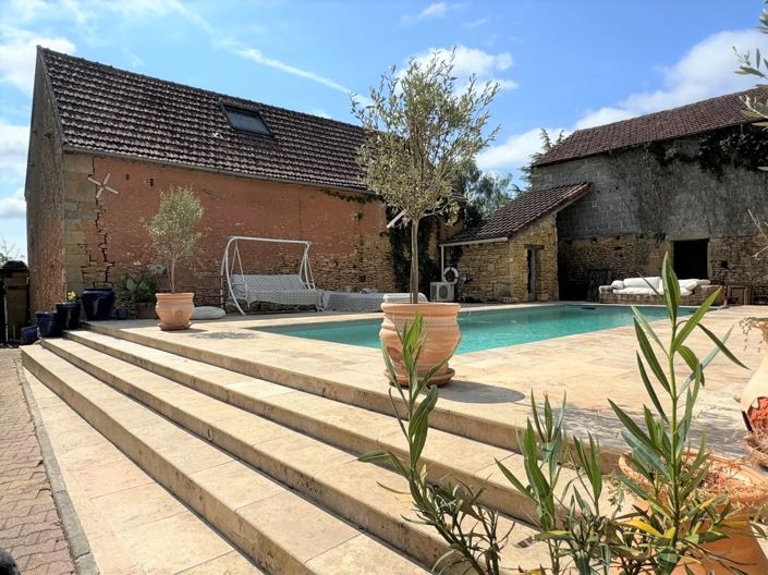 Image No.4-6 Bed House for sale