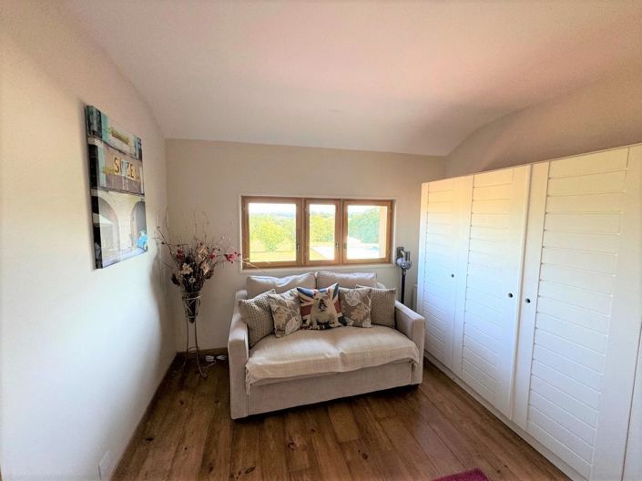 Image No.14-3 Bed House for sale