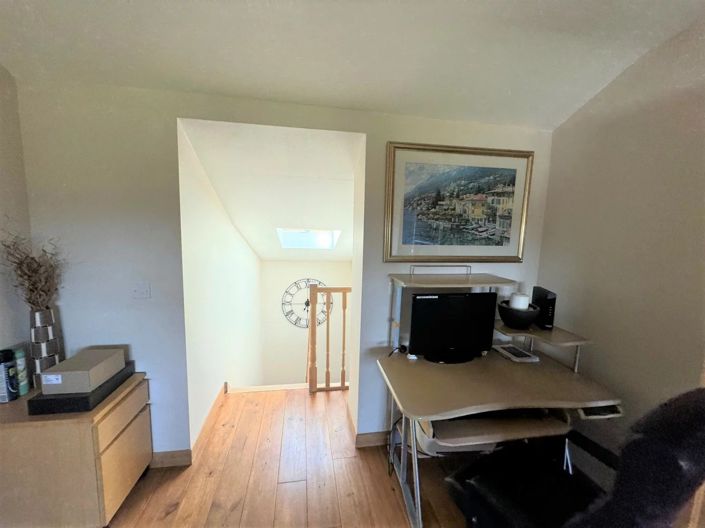 Image No.18-3 Bed House for sale