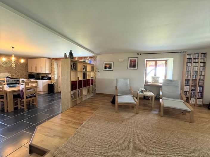 Image No.8-3 Bed House for sale