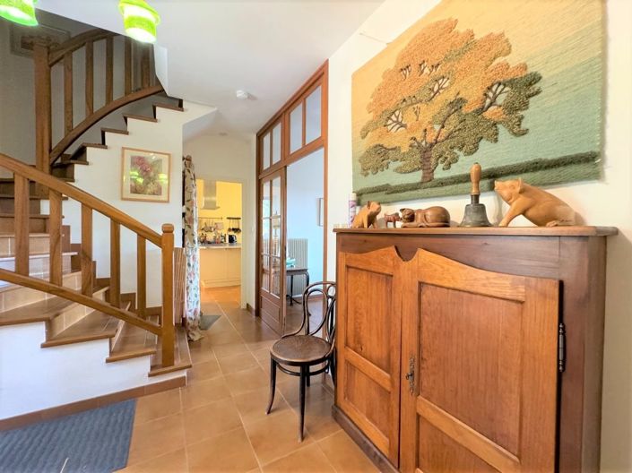 Image No.10-6 Bed House for sale