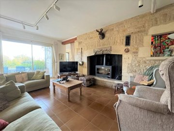 987e898e39bd5e8d3a2014cbe013f4cd66d1698903144