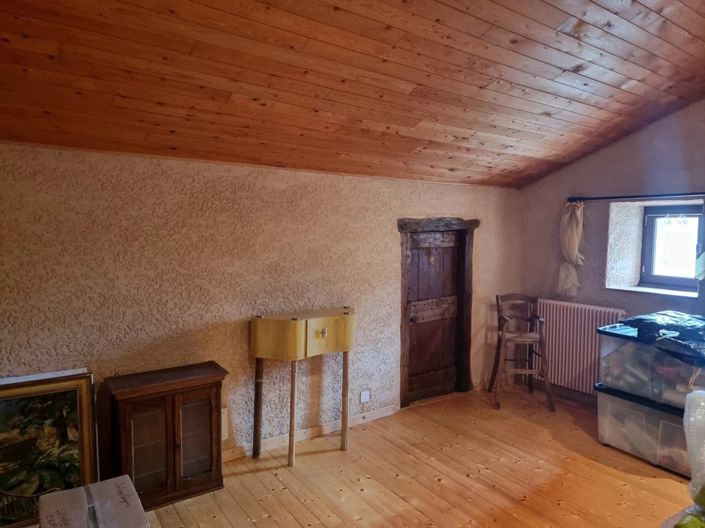 Image No.10-4 Bed House for sale