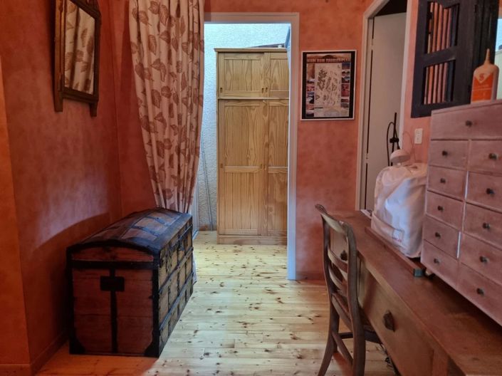 Image No.11-4 Bed House for sale