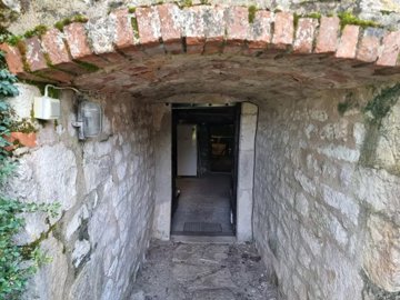 bcd2d130c0b51d53d76199393ea186dc1f63091bec144