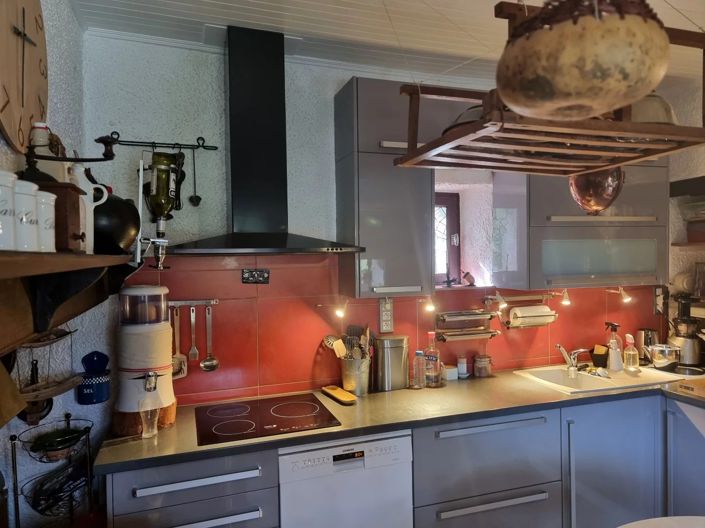 Image No.6-4 Bed House for sale