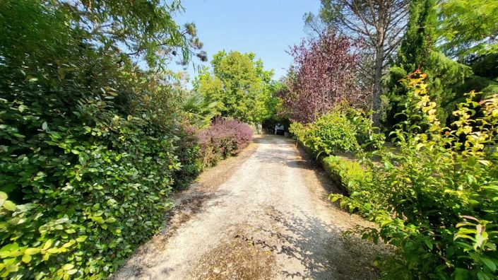 Image No.12-3 Bed House for sale