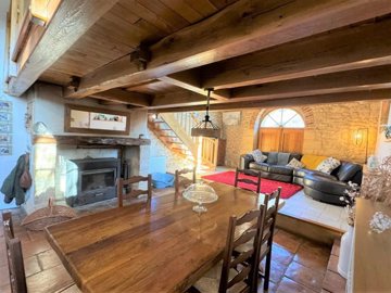 650828c7bcfd66e58616ddde01a2404ac1e3fae234144