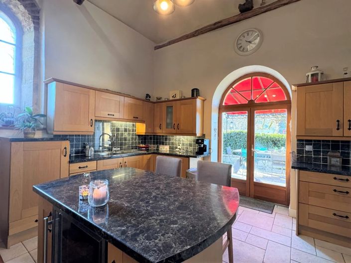 Image No.9-4 Bed House for sale