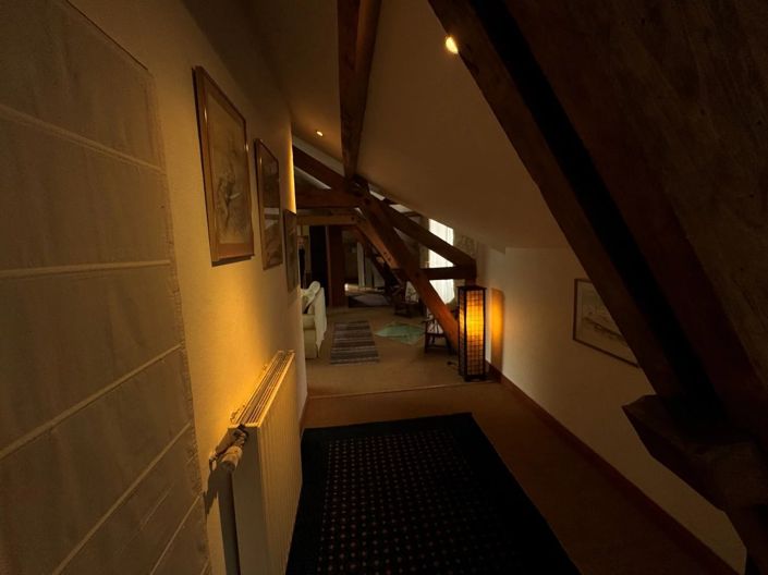 Image No.19-5 Bed House for sale