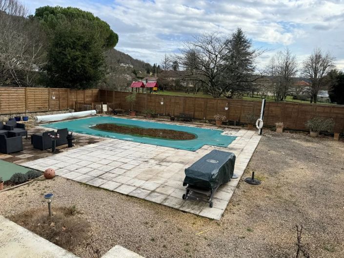 Image No.8-5 Bed House for sale