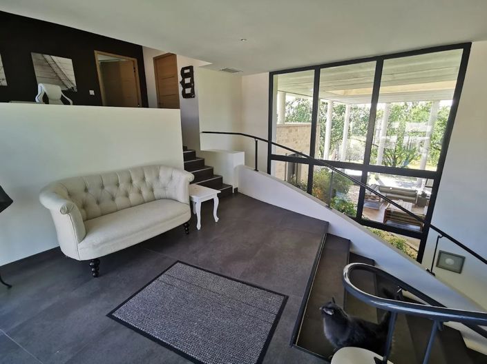 Image No.12-4 Bed House for sale