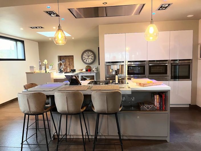 Image No.18-4 Bed House for sale