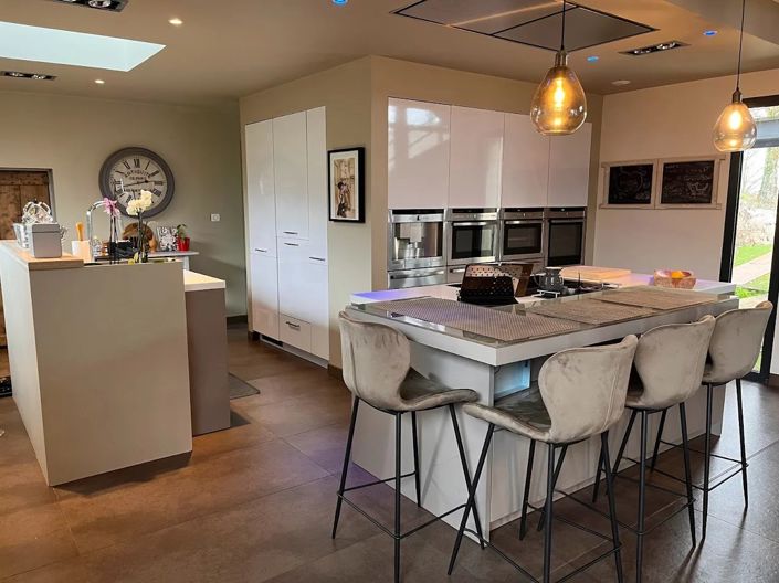 Image No.19-4 Bed House for sale