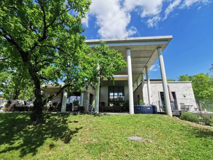 Image No.2-4 Bed House for sale