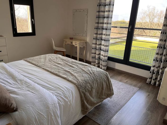 Image No.23-4 Bed House for sale