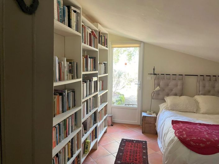 Image No.12-4 Bed House for sale