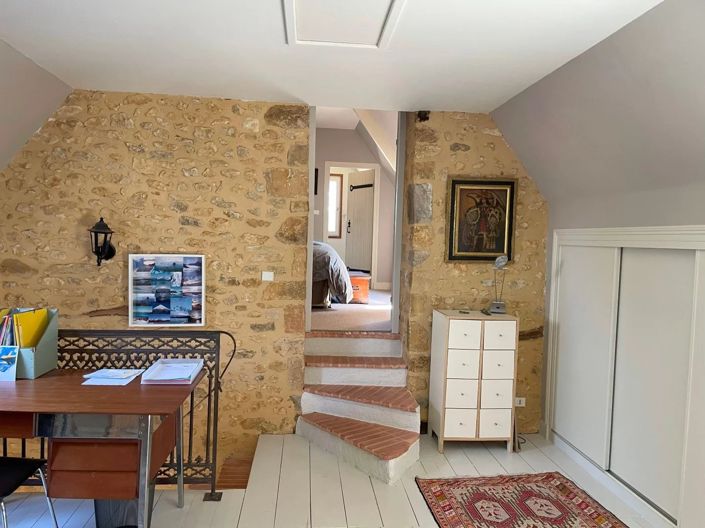 Image No.15-4 Bed House for sale