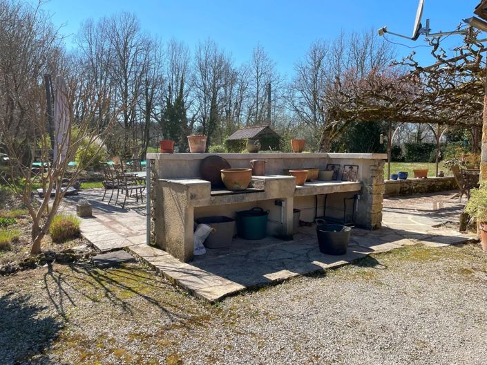 Image No.22-4 Bed House for sale