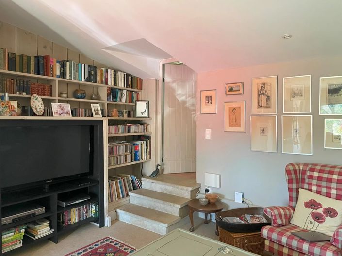 Image No.9-4 Bed House for sale