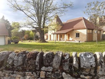 5 Bed House for sale