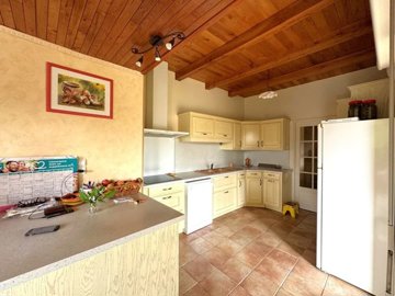 8138db26b37e8fe7c80b5b649174a3c6ac64a10b41144