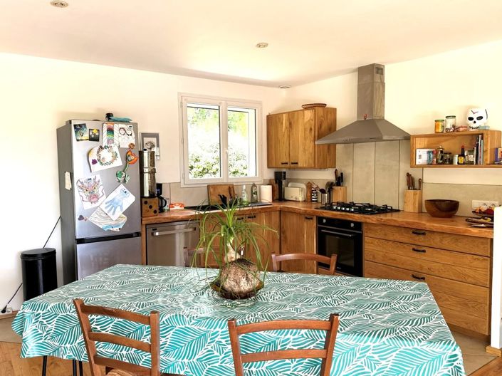 Image No.10-3 Bed House for sale