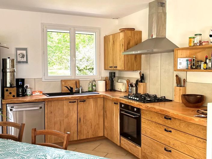 Image No.11-3 Bed House for sale