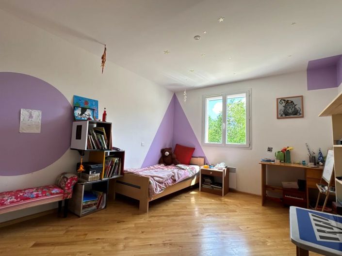 Image No.17-3 Bed House for sale