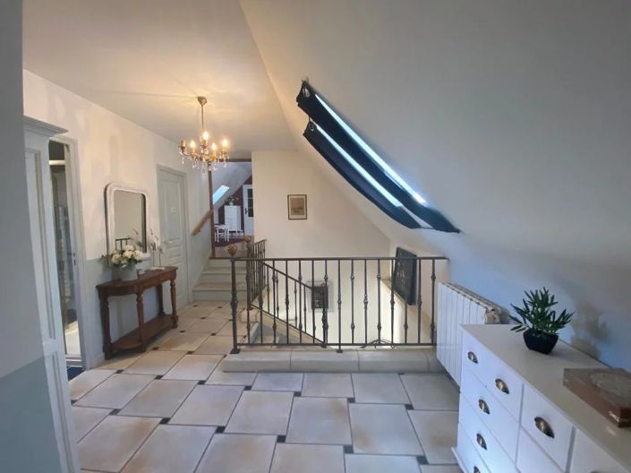 Image No.11-3 Bed House for sale