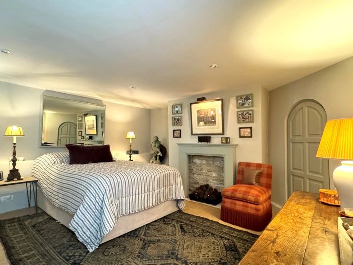 Image No.12-3 Bed House for sale