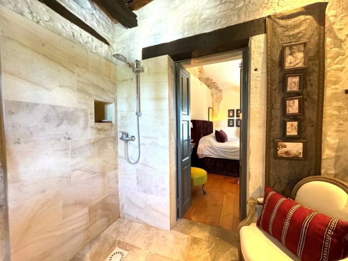 Image No.18-3 Bed House for sale