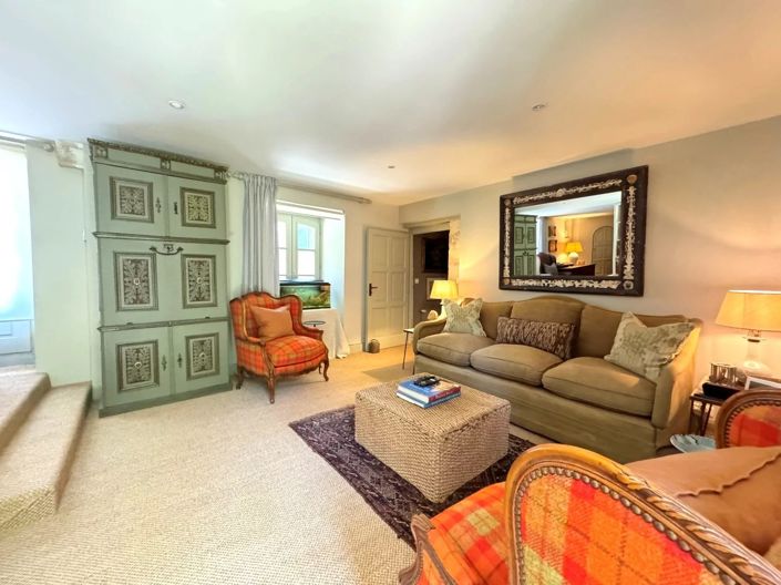 Image No.7-3 Bed House for sale