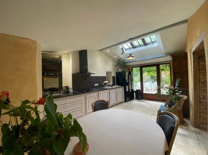 Image No.5-2 Bed House for sale