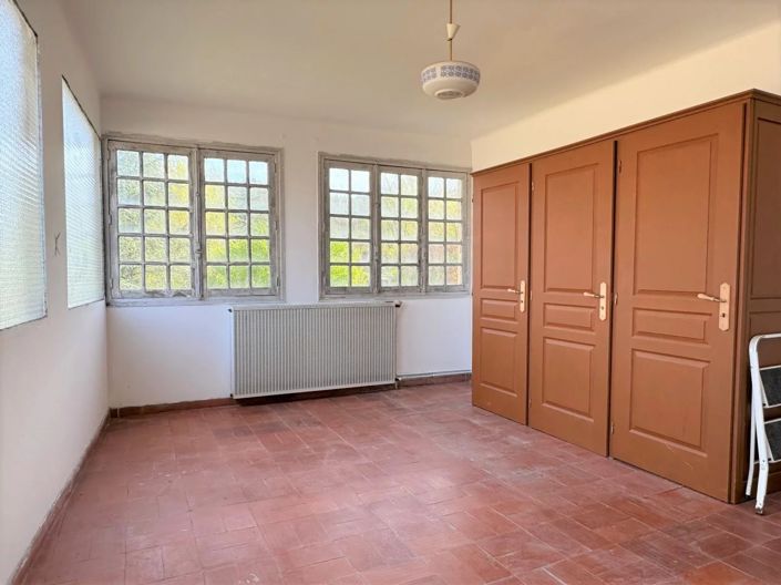 Image No.10-4 Bed House for sale