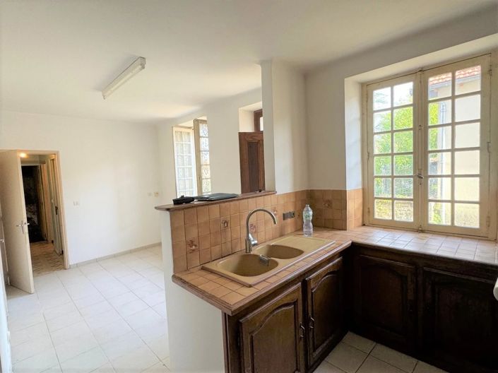 Image No.6-4 Bed House for sale